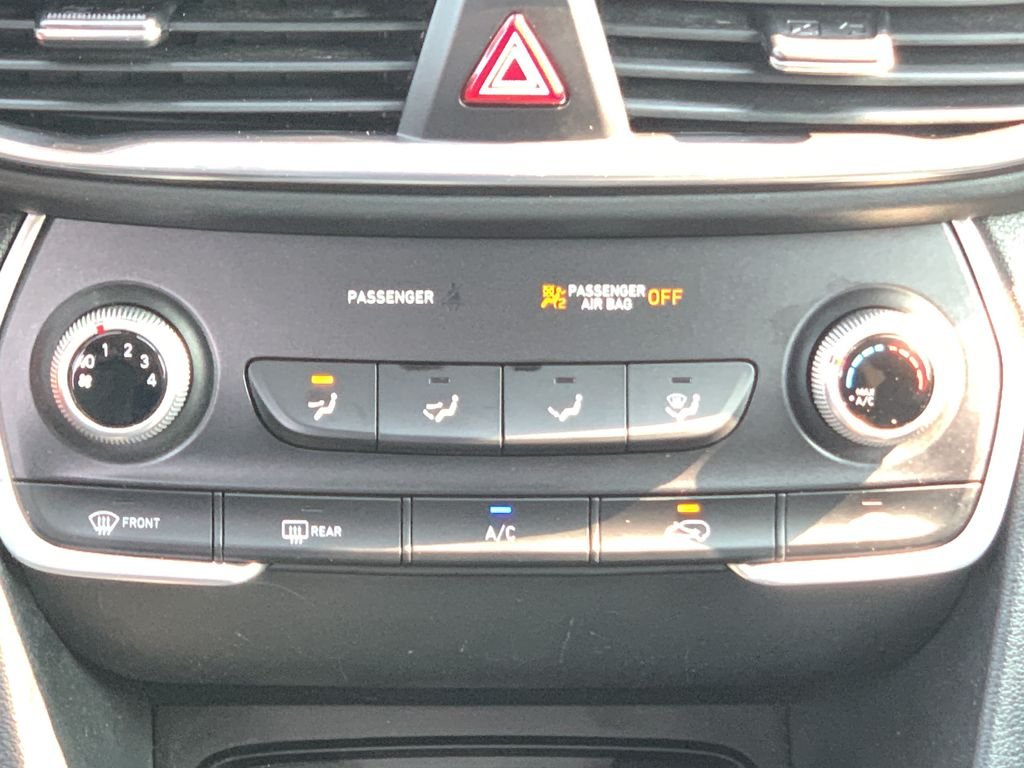 2020 Hyundai Santa Fe SE - Photo 32