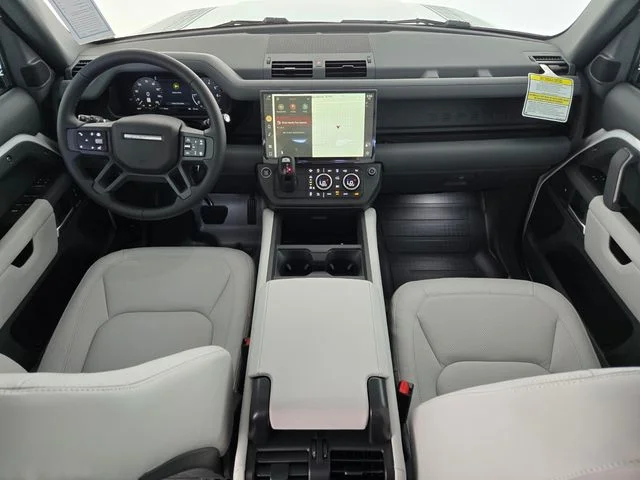 New 2026 Fuji White Land Rover X-Dynamic SE image 4