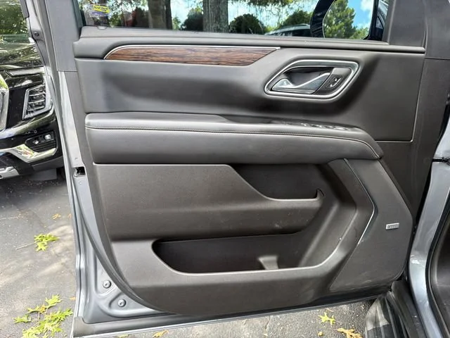Used 2021 SATIN STEEL METALLIC Chevrolet Premier image 10