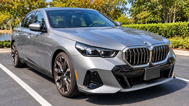 2026 BMW 5 Series 530i