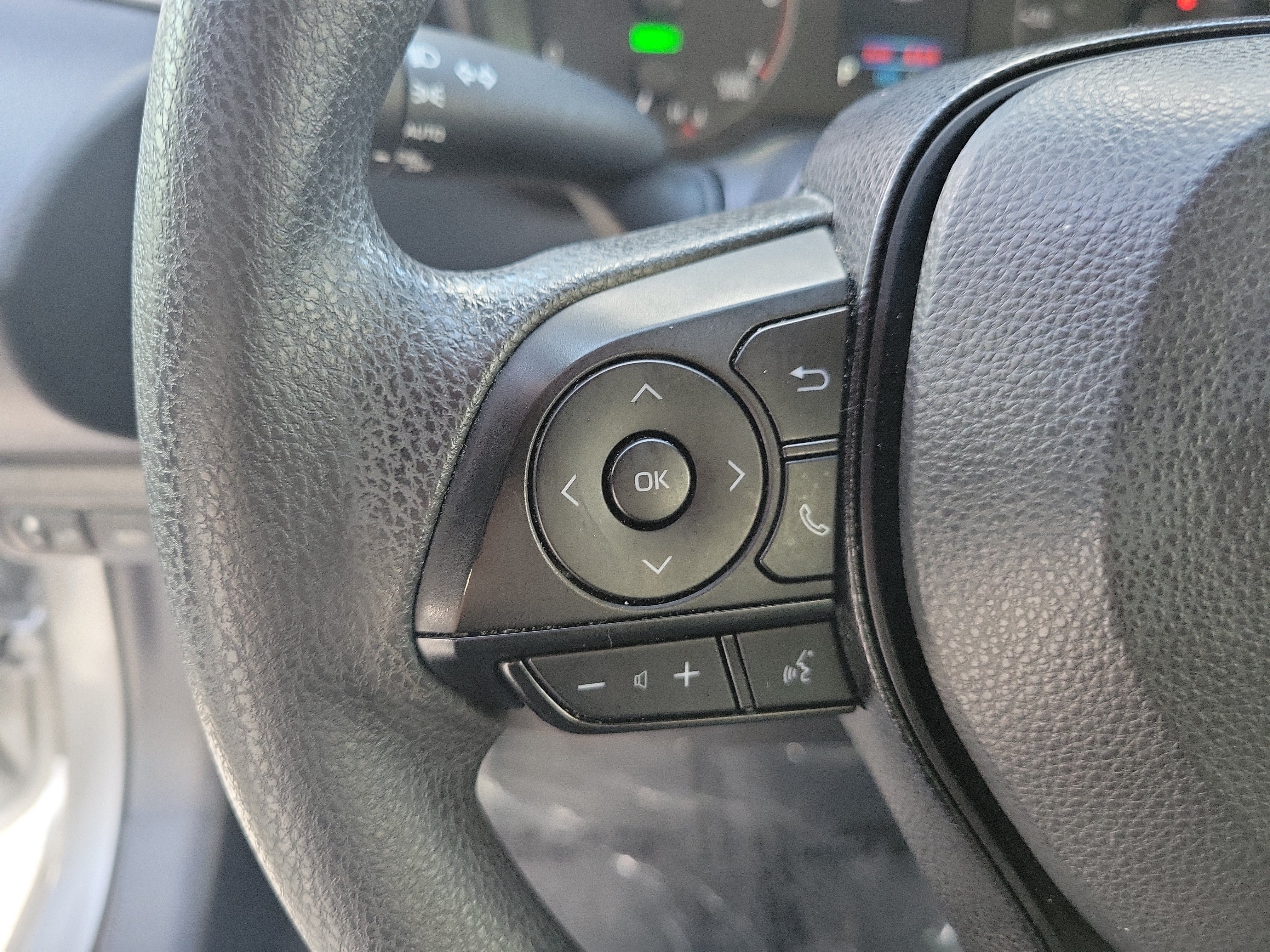 Used 2024 Classic Silver Metallic Toyota Hybrid LE image 28