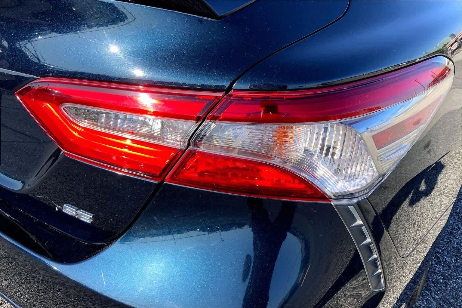 Used 2018 Galactic Aqua Mica Toyota SE image 30
