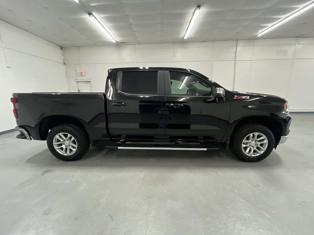 2026 Chevrolet Silverado 1500 LT - Photo 2