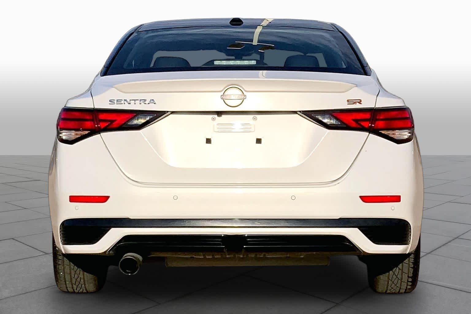 Used 2025 Aspen White Tricoat/Super Black Nissan SR image 5