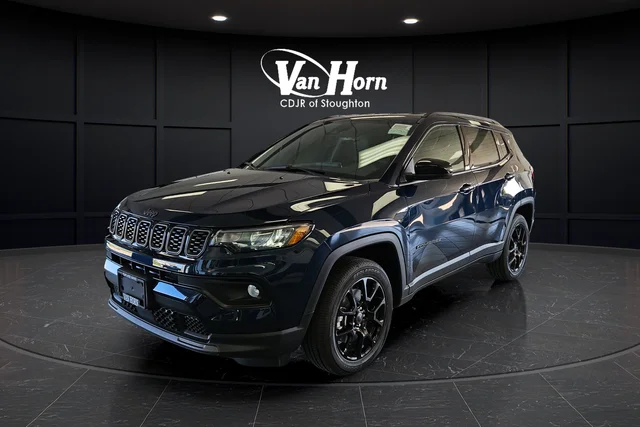 New 2026 Fathom Blue Pearl-Coat Exterior Paint Jeep Latitude image 3