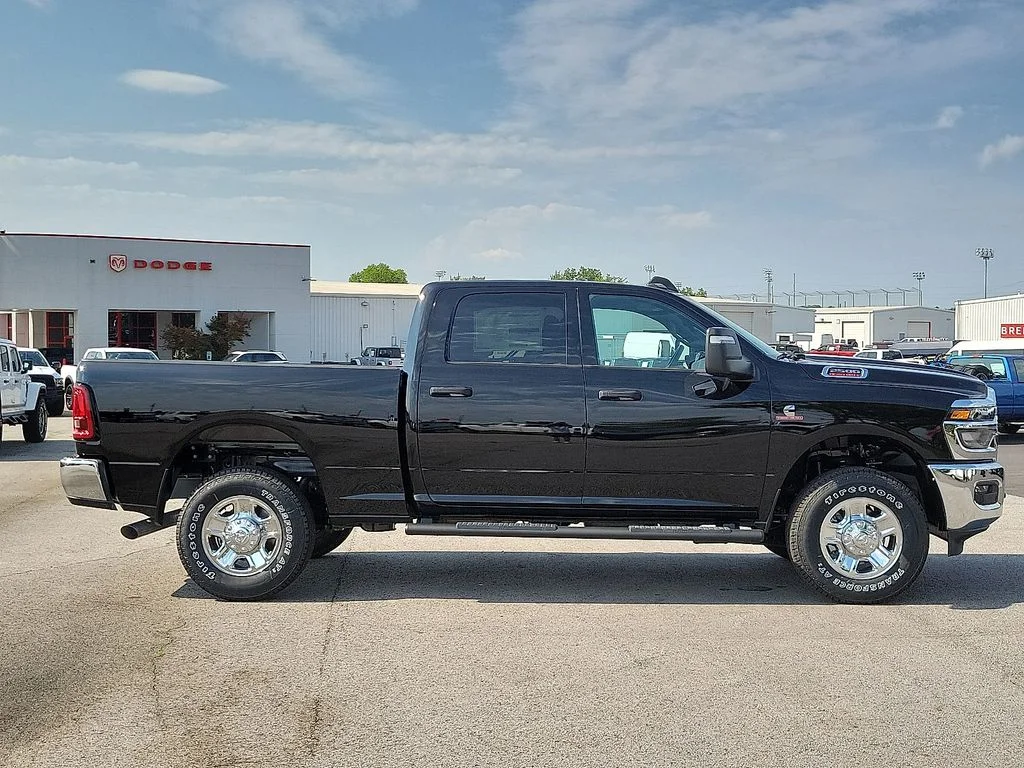 2025 RAM 2500 Tradesman - Photo 6