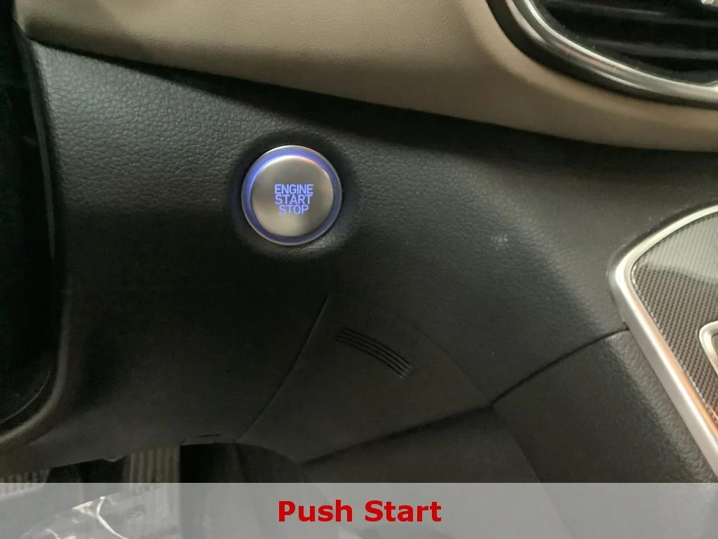 Used 2022 Quartz White Hyundai SEL image 16