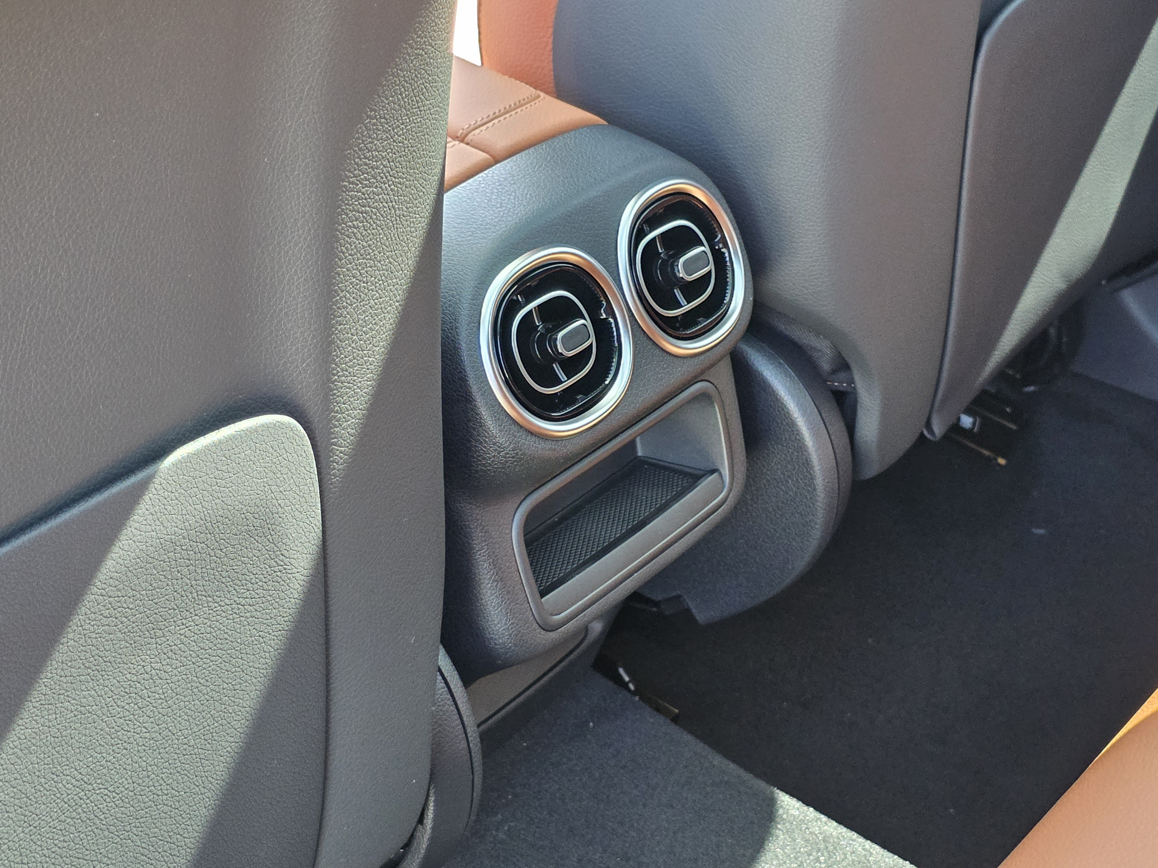 New 2026 Graphite Grey Metallic Mercedes-Benz GLC 300 image 16