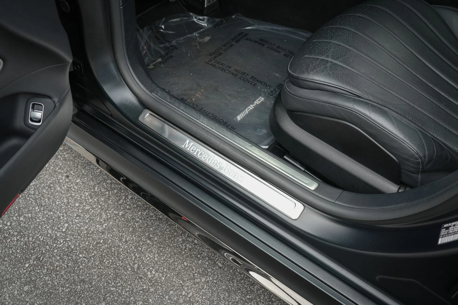 Used 2023 Black Mercedes-Benz S 580e image 31