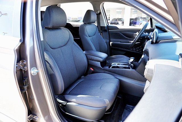 Used 2020 Brown Hyundai SE image 18
