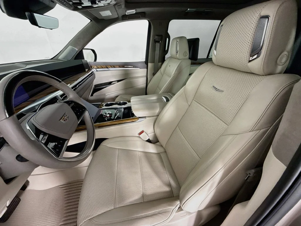 Used 2025 Latte Metallic Cadillac Sport Platinum image 5