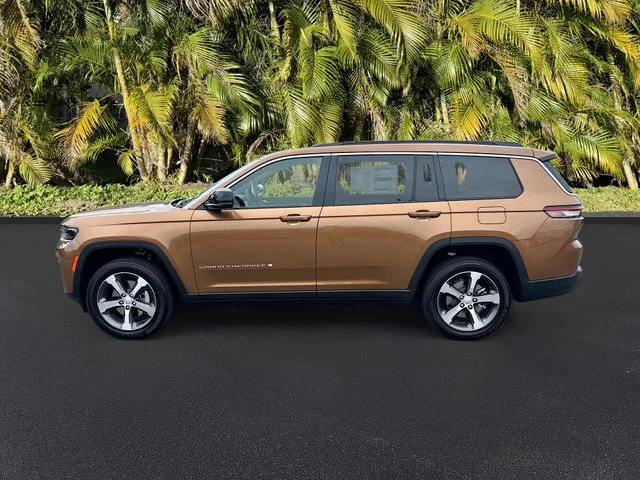 New 2026 Copper Shino Metallic Clear-Coat Exterior Paint Jeep Limited image 2