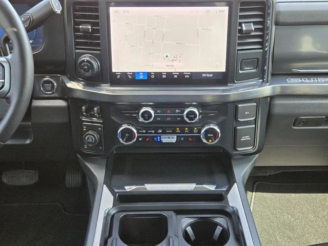 Used 2025 Avalanche Ford Lariat image 14