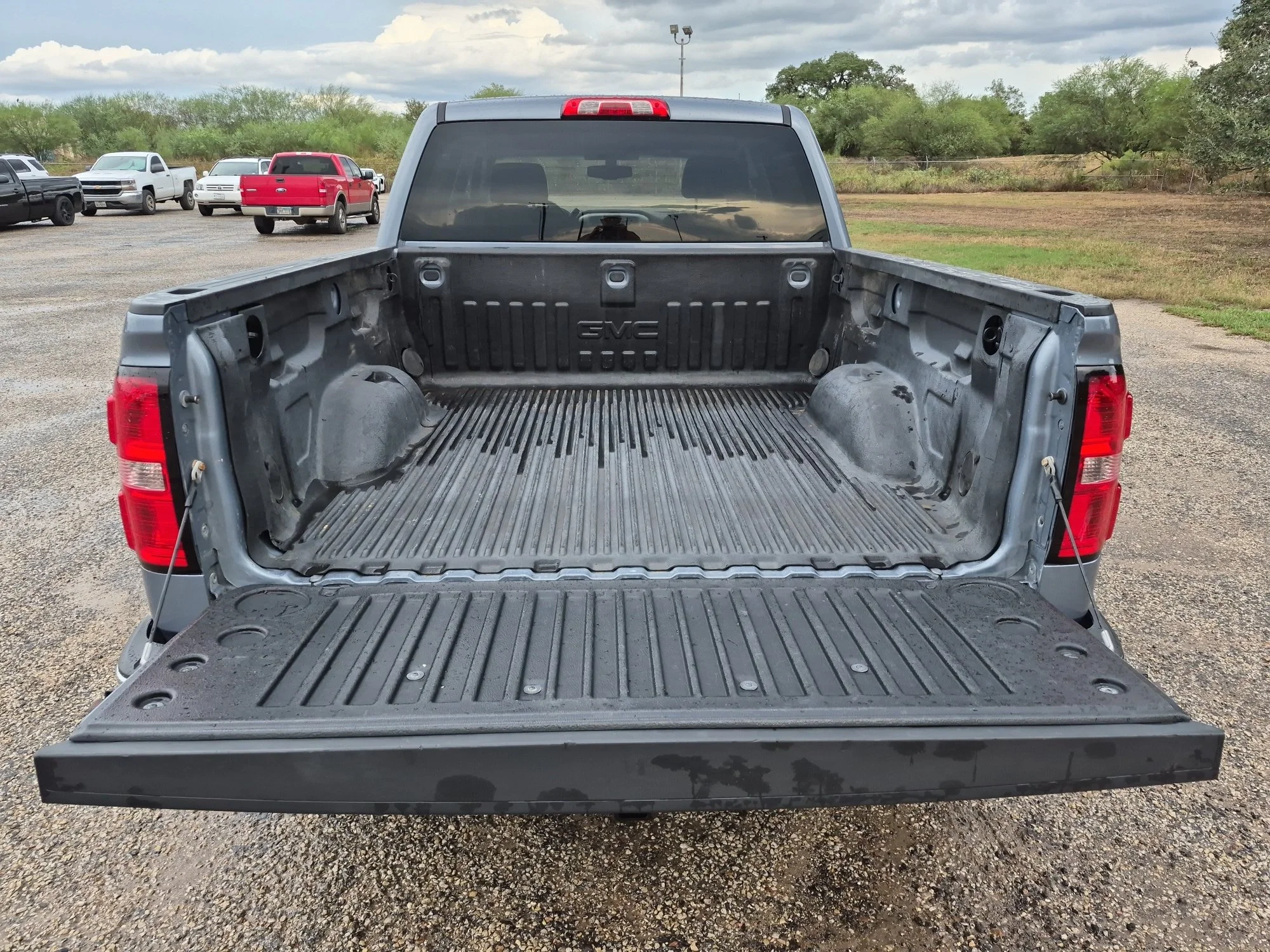 Used 2015 Light Steel Gray Metallic GMC SLE image 12