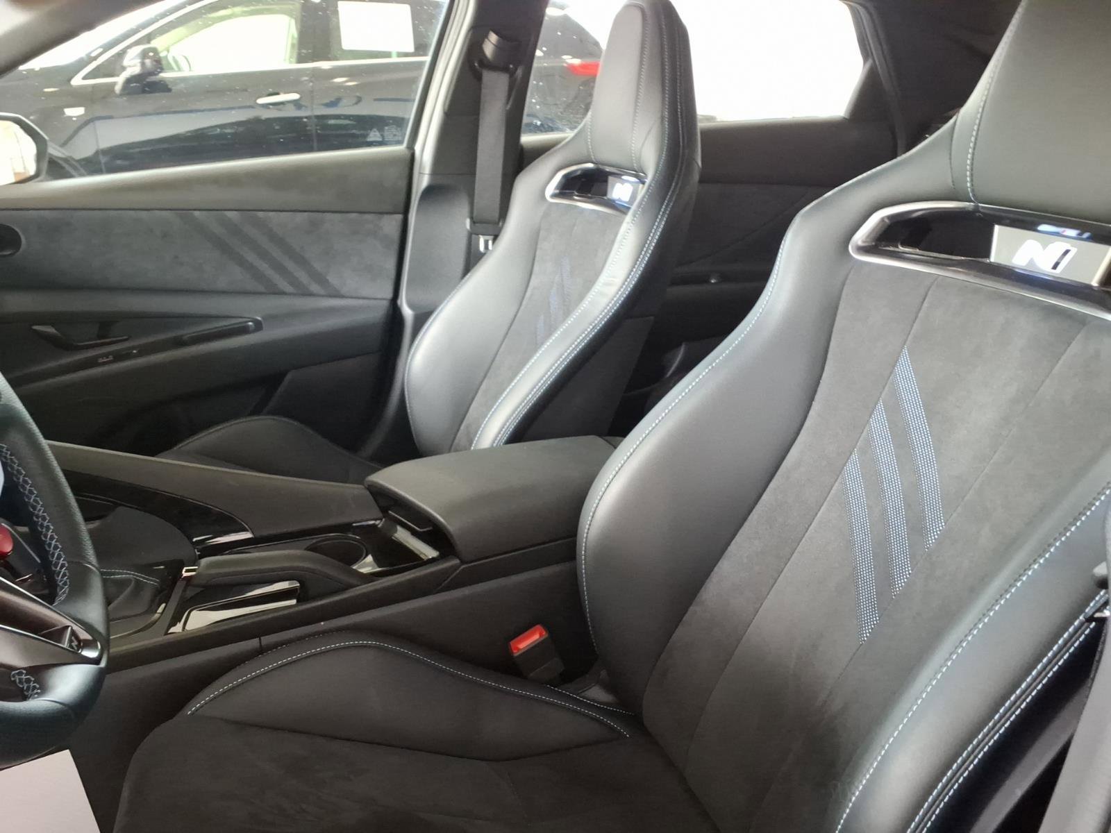 Certified Used 2025 Abyss Black Hyundai Base image 10