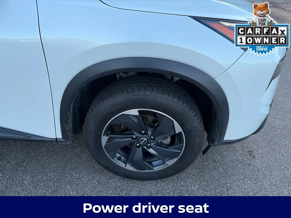 Used 2024 Pearl Nissan SV image 7