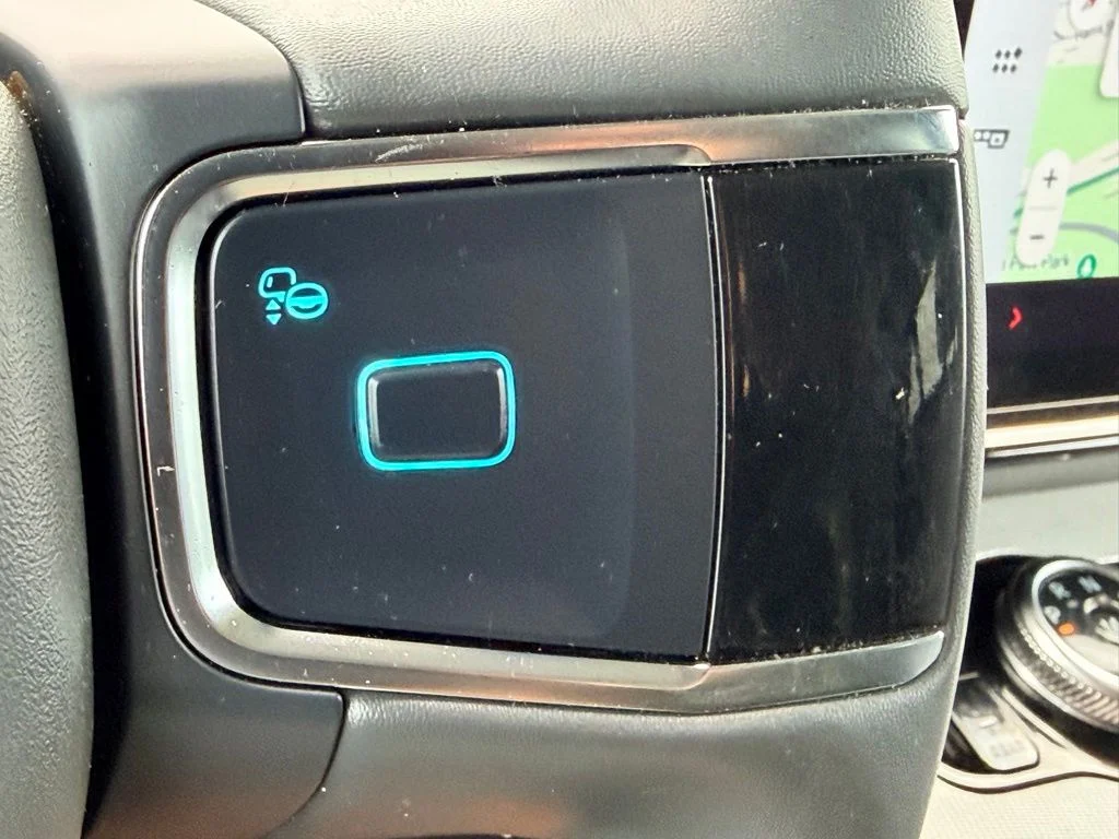 Used 2025 White Ford Active image 27