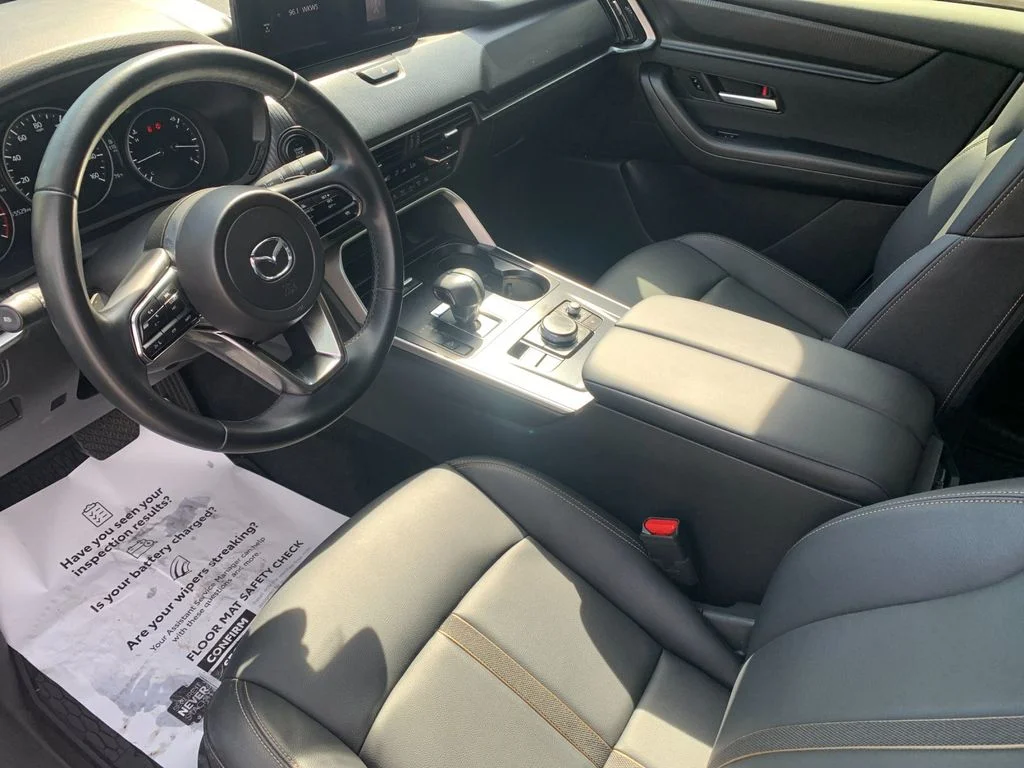 Used 2025 White Mazda 3.3 Turbo Select image 11