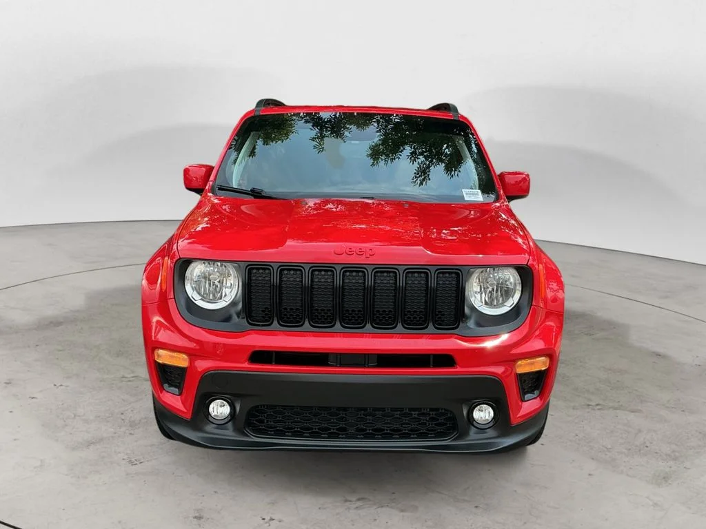 Used 2022 Red Jeep Latitude image 2