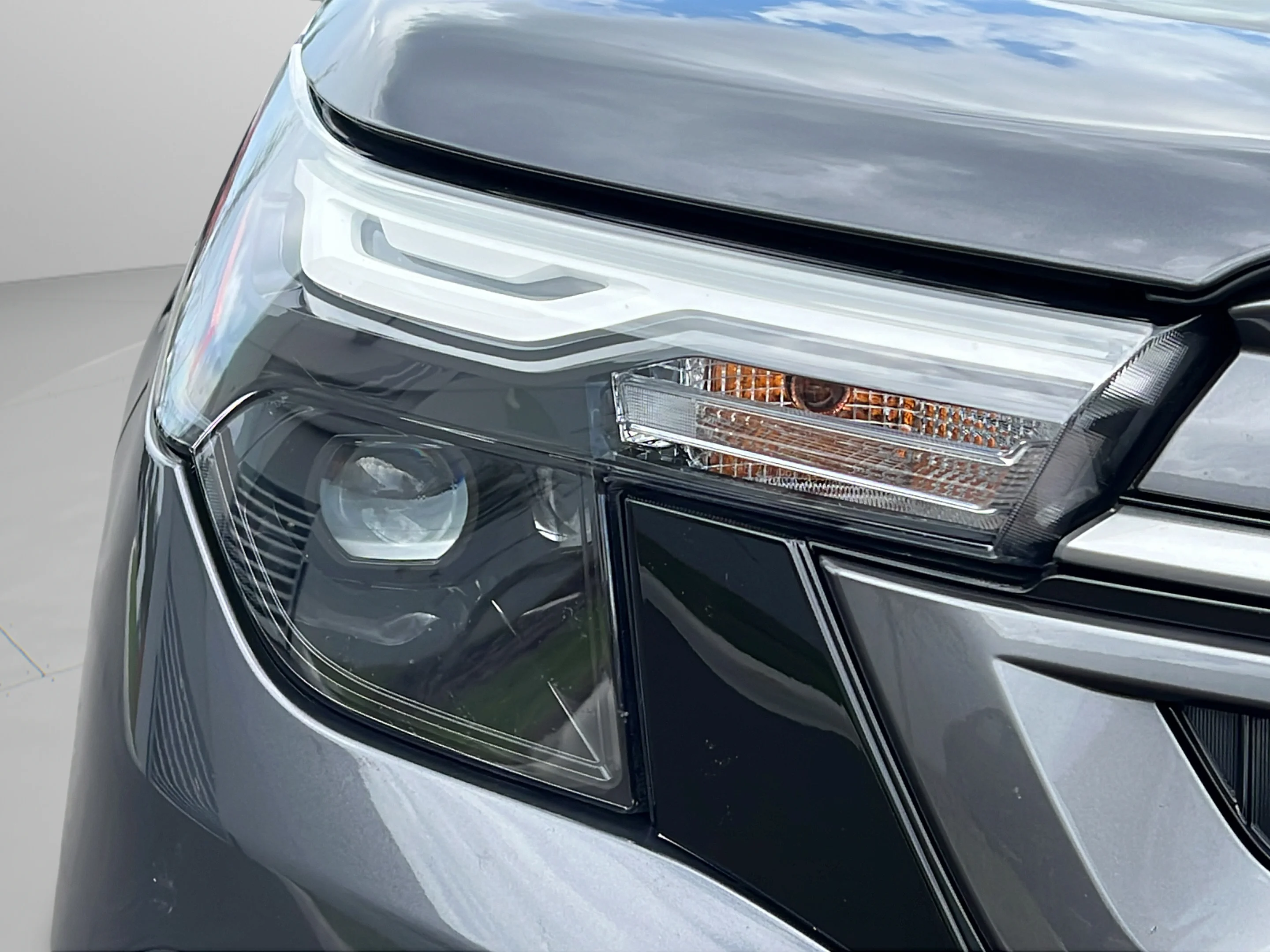 Used 2025 Magnetite Gray Metallic Subaru Premium image 25