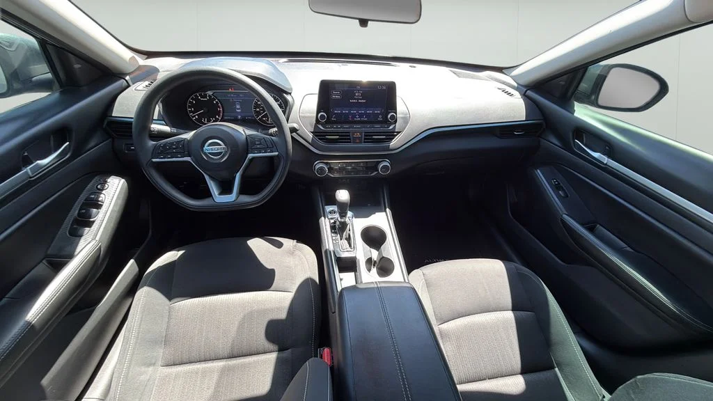Used 2022 Gray Nissan 2.5 SV image 19