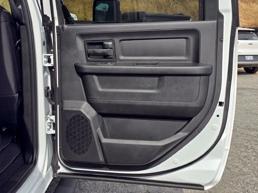 New 2027 White Ram Tradesman image 38