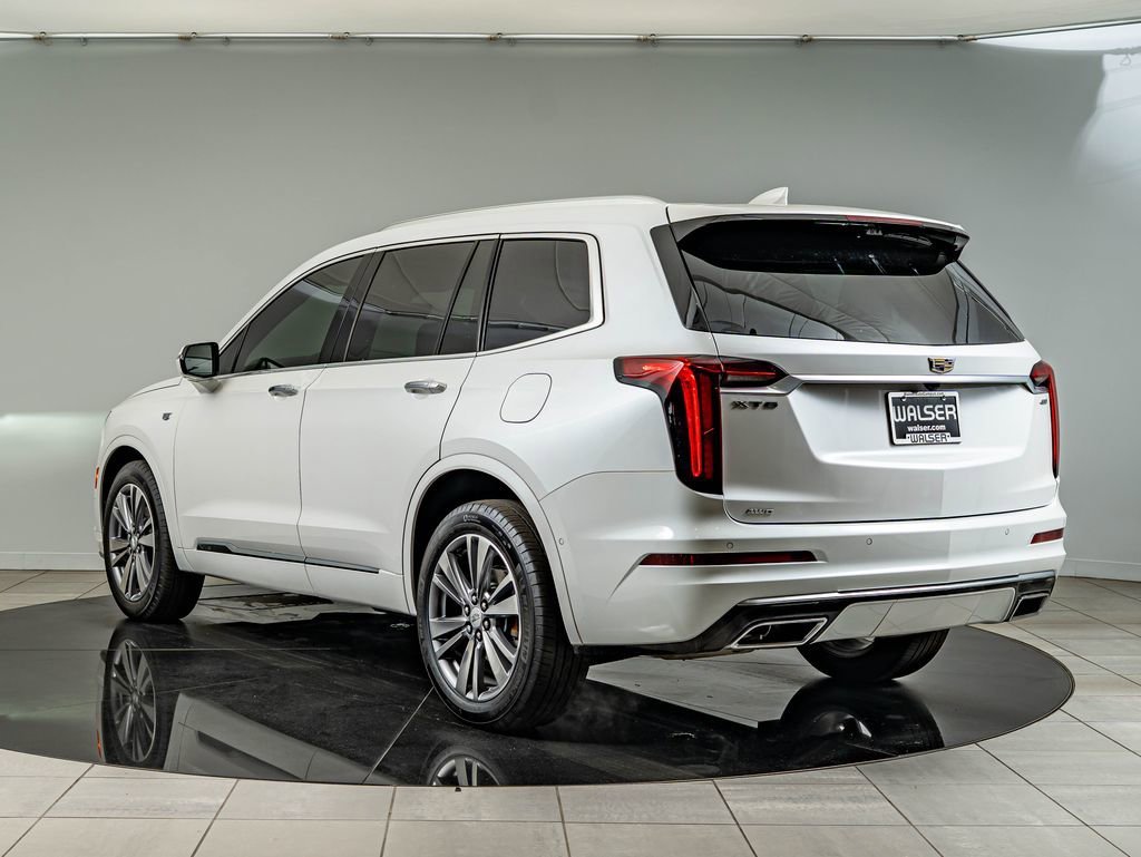 Used 2025 Crystal White Tricoat Cadillac Premium Luxury image 7