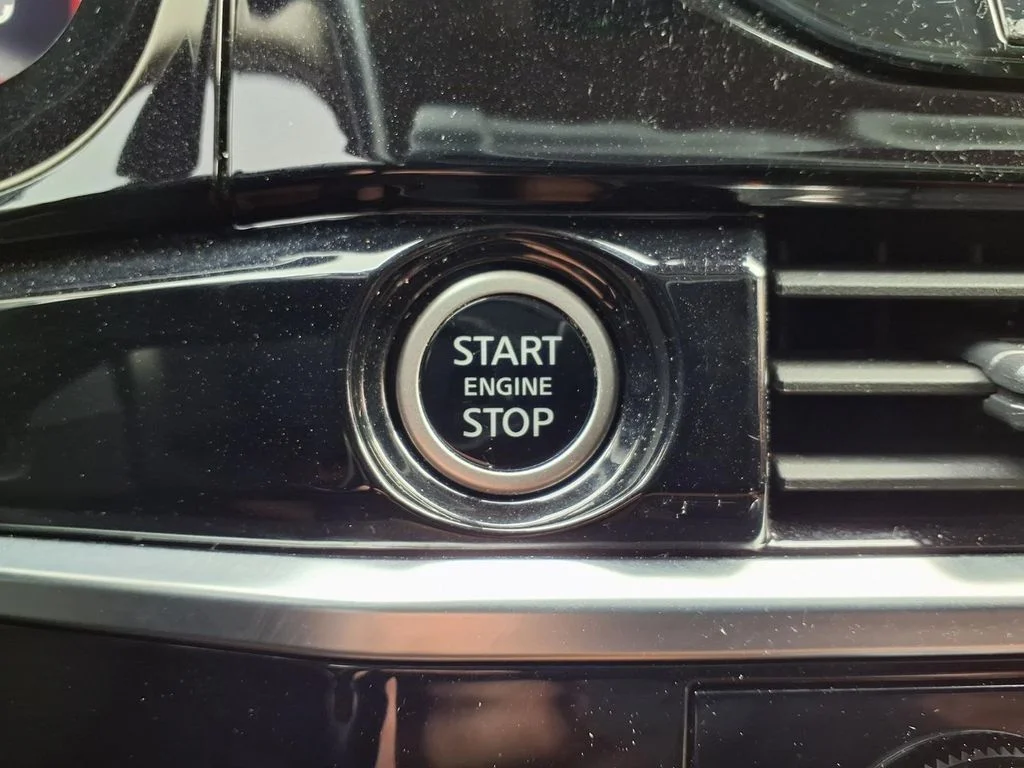 Used 2023 Gray Nissan Platinum image 8