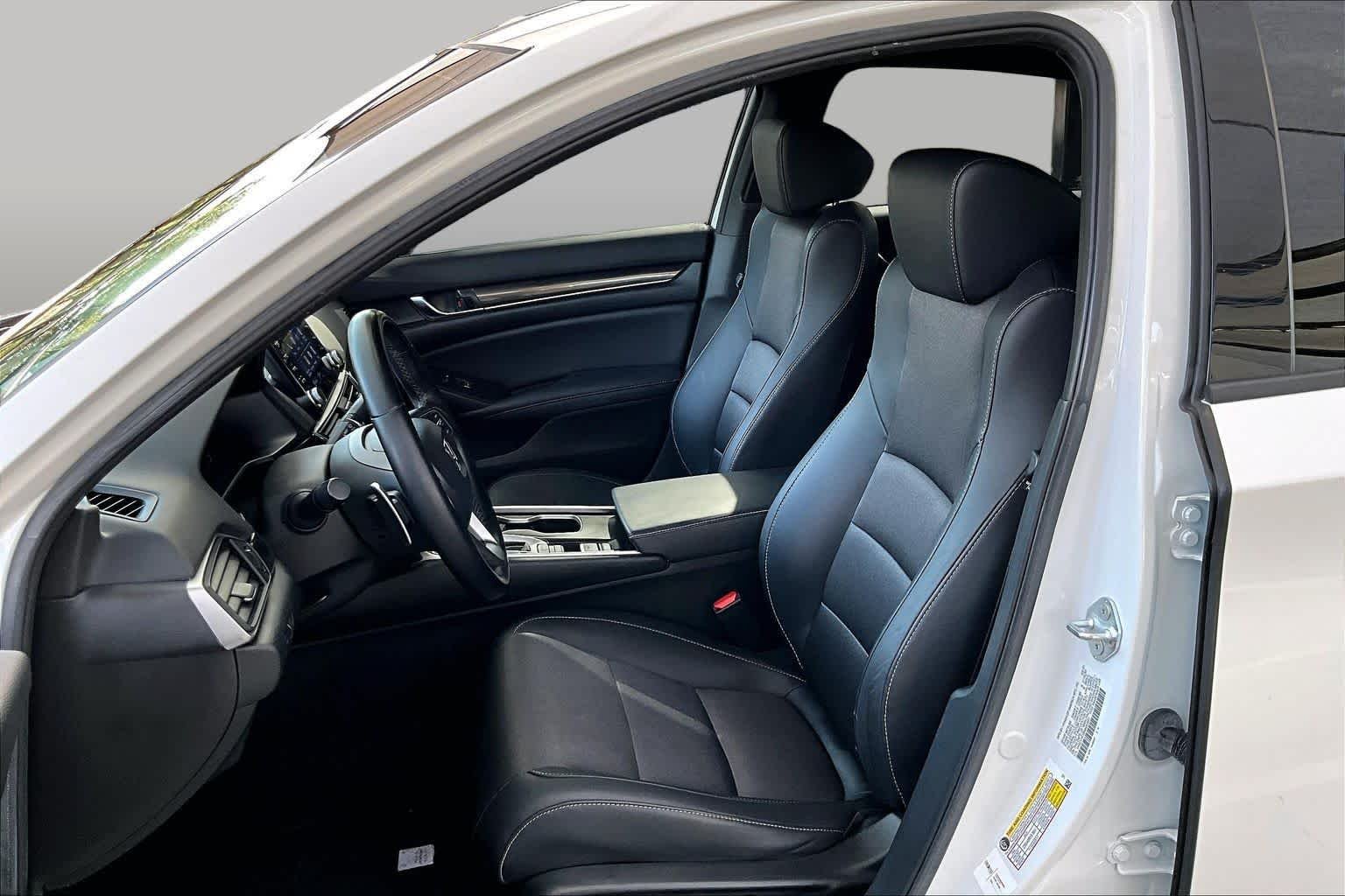 Used 2021 Platinum White Pearl Honda Sport image 8
