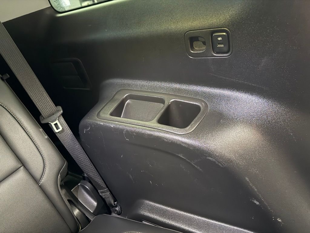 Used 2023 Silver GMC SLT image 68