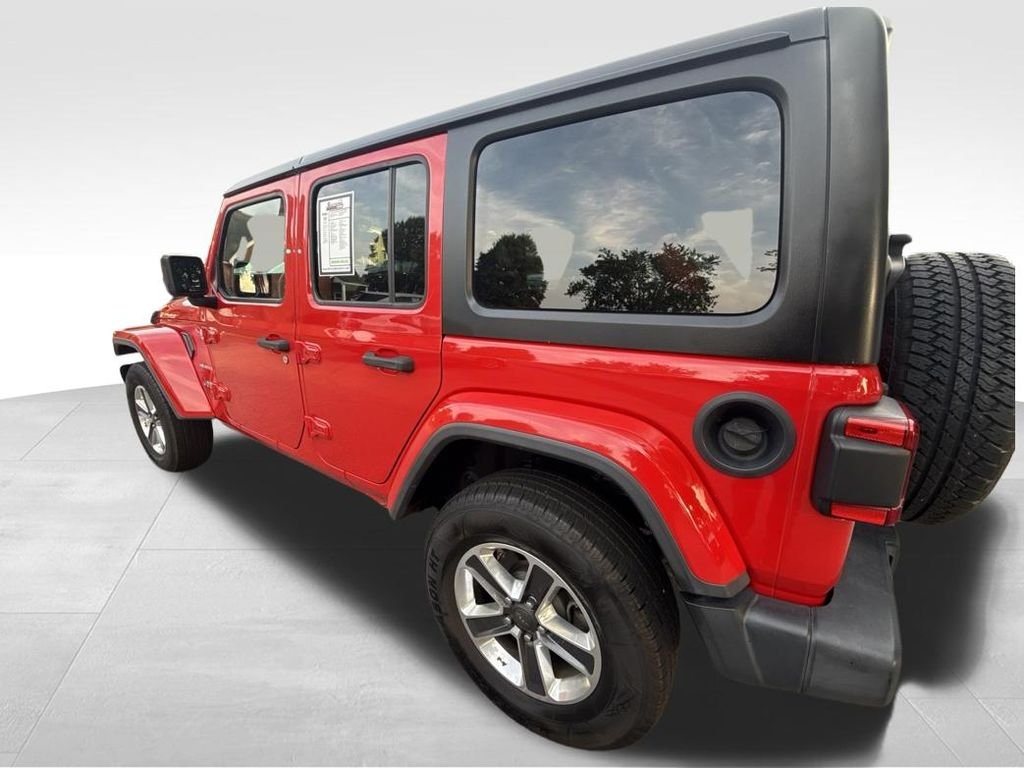 Used 2018 Red Jeep Unlimited Sahara image 3