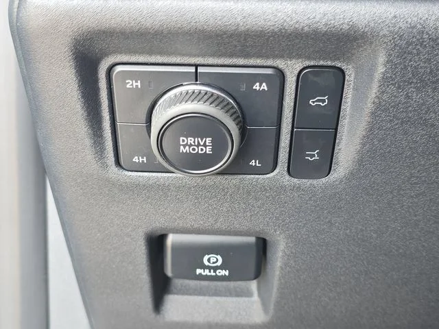 Certified Used 2025 Agate Black Metallic Ford Active image 21