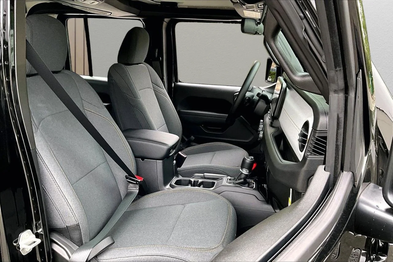 New 2026 Black Clear-Coat Exterior Paint Jeep Sport image 20