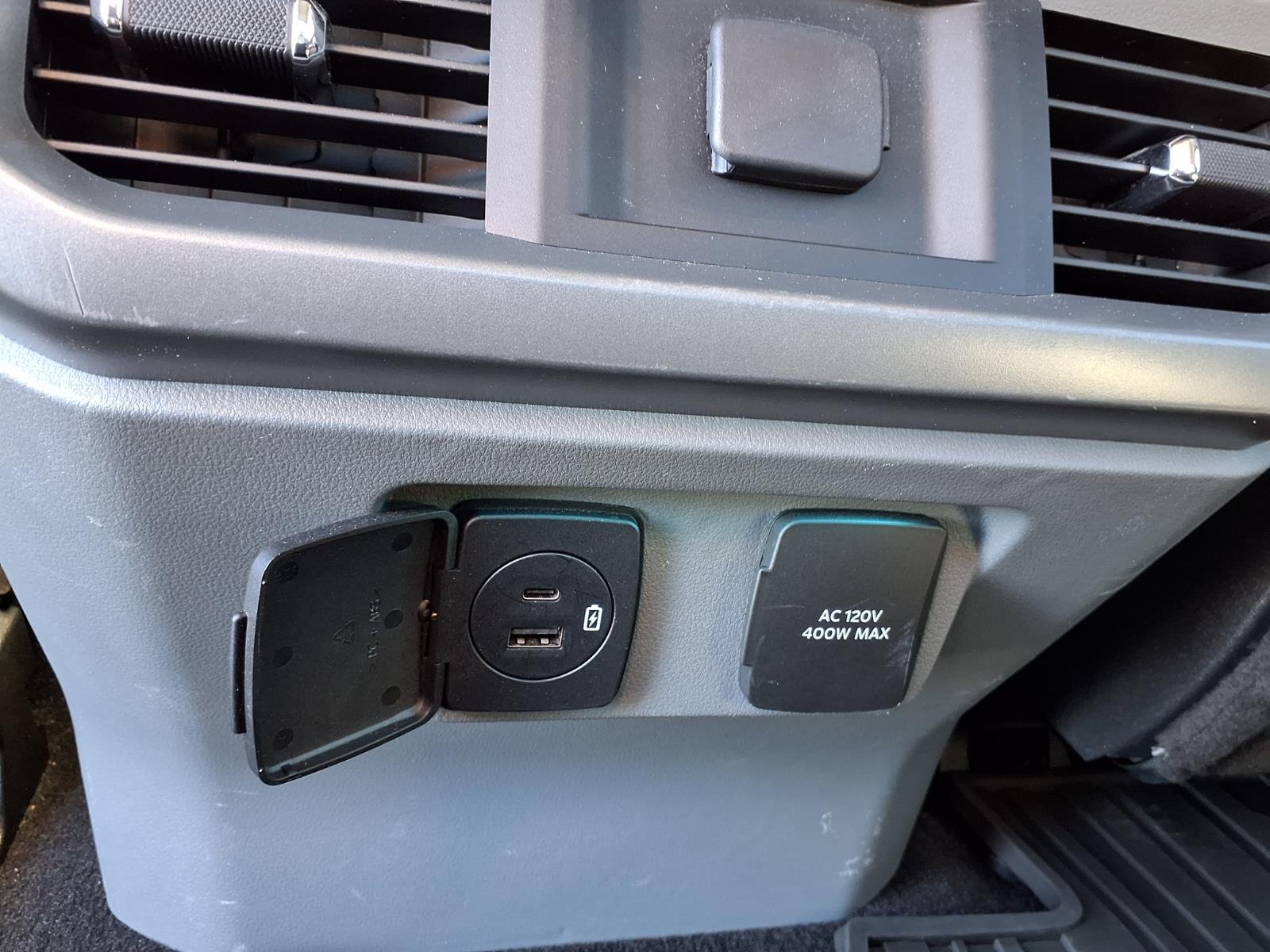 Used 2022 Blue Ford XLT image 23