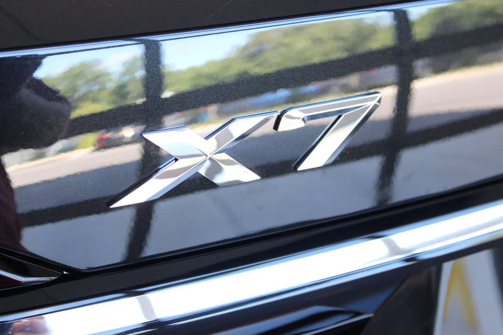New 2027 Black Sapphire Metallic BMW xDrive40i image 33