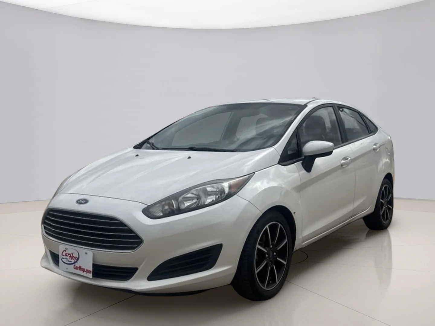 2017 Ford Fiesta SE Sedan's photo
