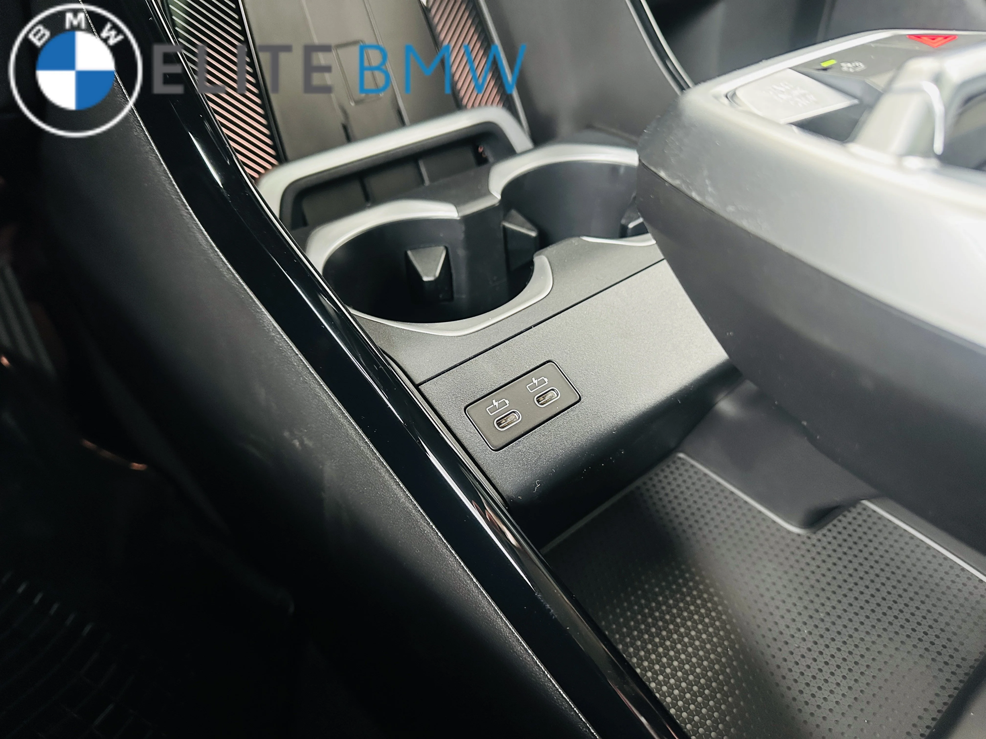 Used 2026 Mineral White Metallic BMW xDrive28i image 24