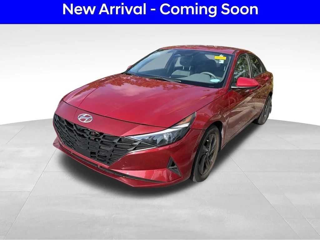 Used 2022 Red Hyundai SEL image 2