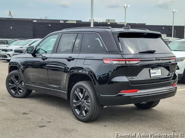 New 2027 High-Gloss Black Paint Jeep Limited Reserve image 7