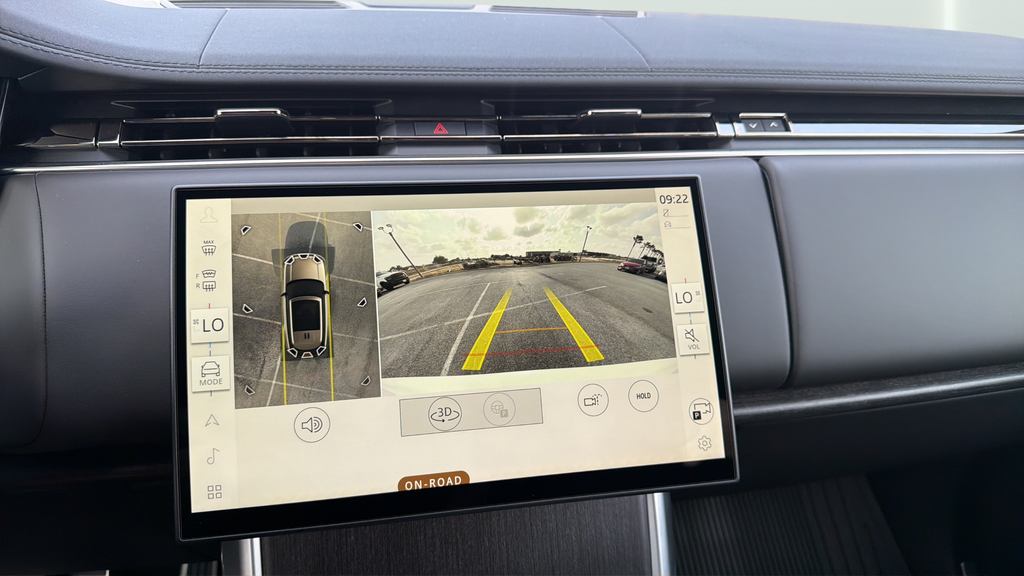 New 2026 Fuji White Land Rover SE image 23