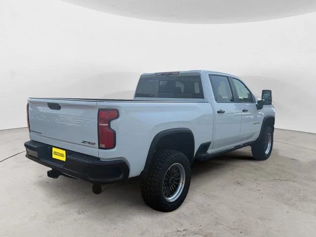 Used 2024 White Chevrolet ZR2 image 5