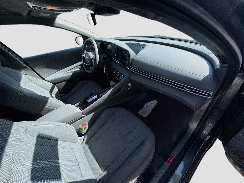 New 2026 Amazon Gray Hyundai SE image 23
