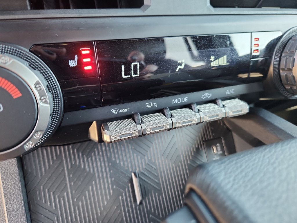 2025 Toyota Tacoma TRD Off Road - Photo 19