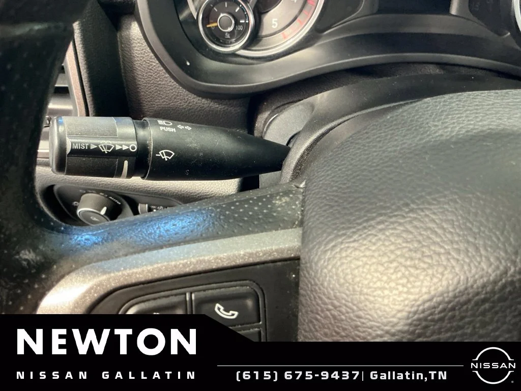 Used 2020 Crystal Metallic Ram Tradesman image 35