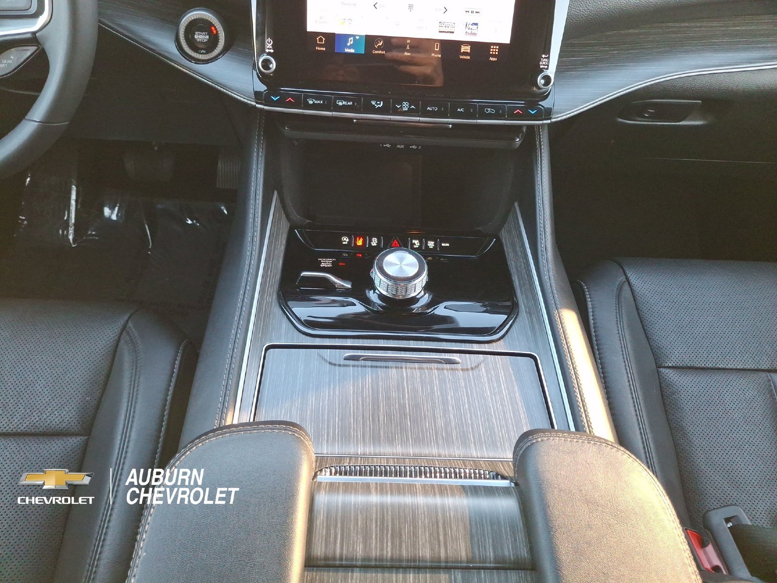 2024 Jeep Wagoneer L Series II - Photo 12