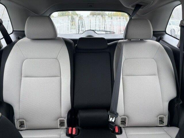 Used 2024 Platinum White Pearl Honda LX image 9