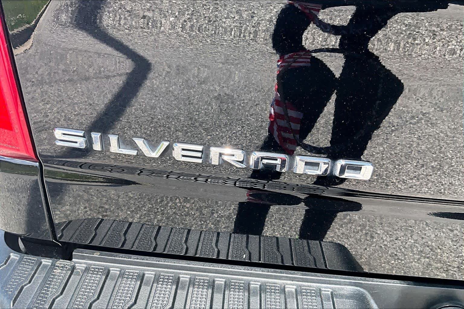 Used 2020 Black Chevrolet RST image 30