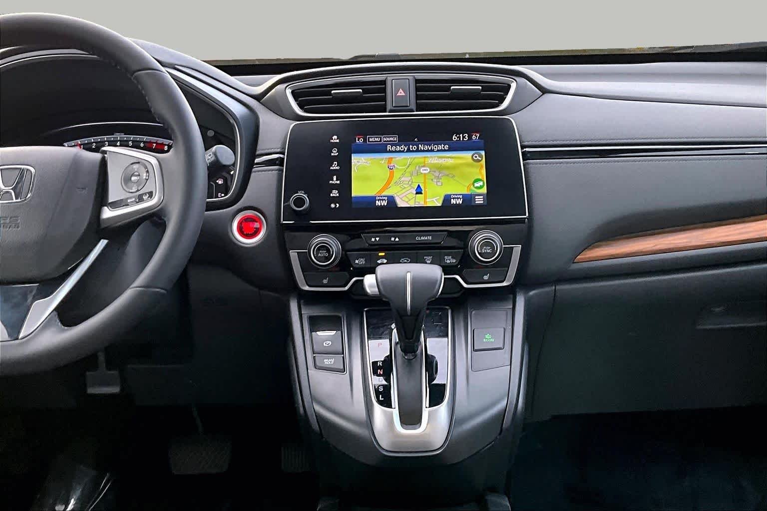 Used 2017 Modern Steel Metallic Honda Touring image 7