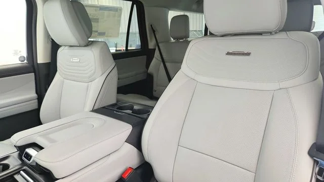 New 2026 Agate Black Metallic Ford MAX Platinum® image 10