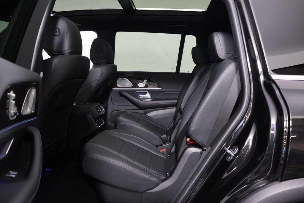 Certified Used 2025 Black Mercedes-Benz GLS 450 image 11